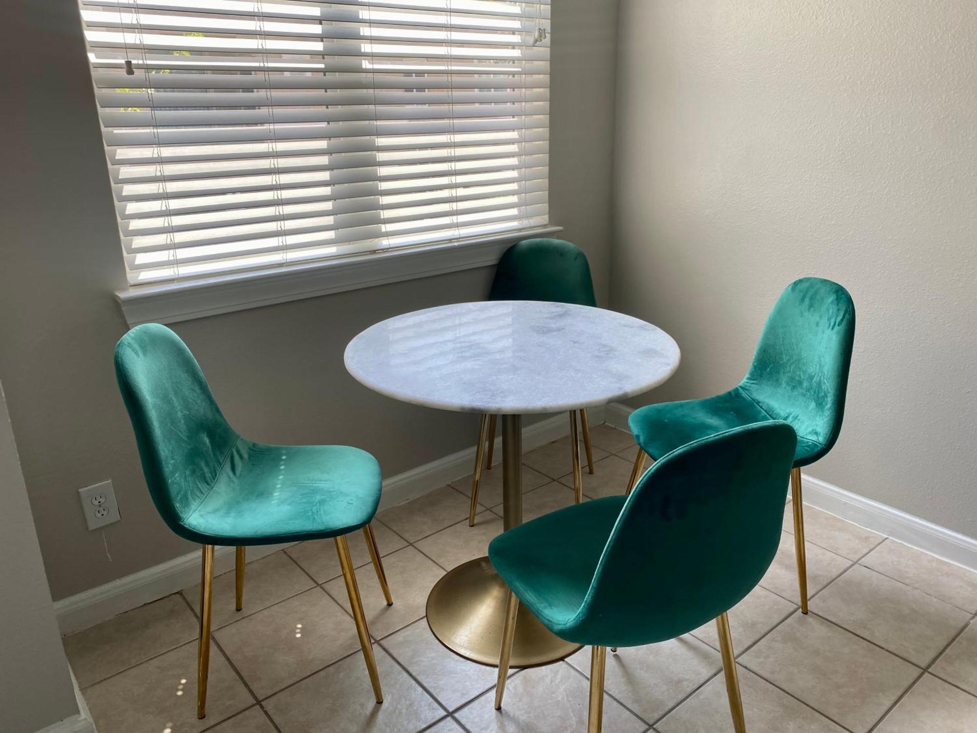 Comfy Galleria 2bd Townhome + Free Parking * Houston