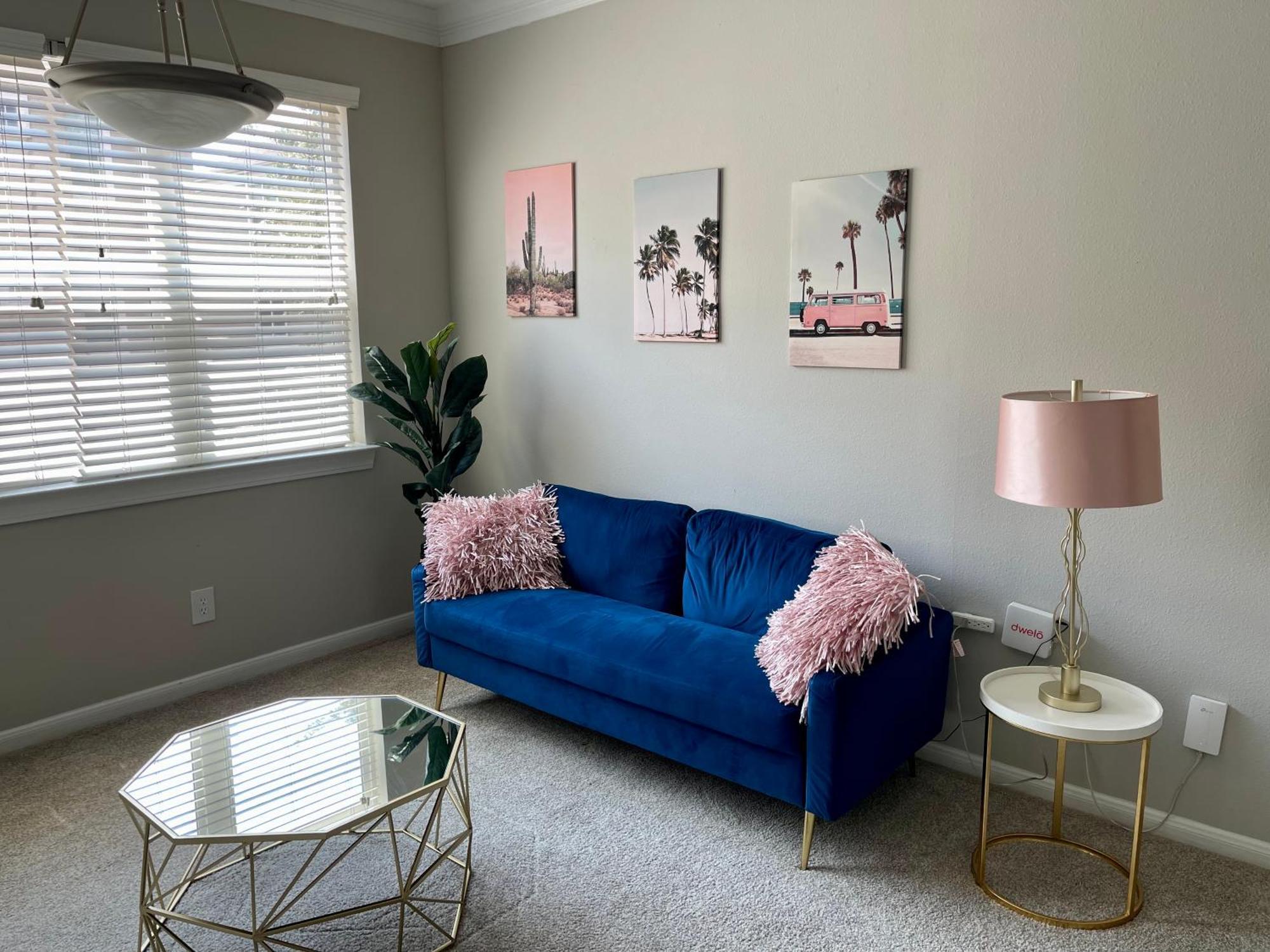Comfy Galleria 2bd Townhome + Free Parking Daire *